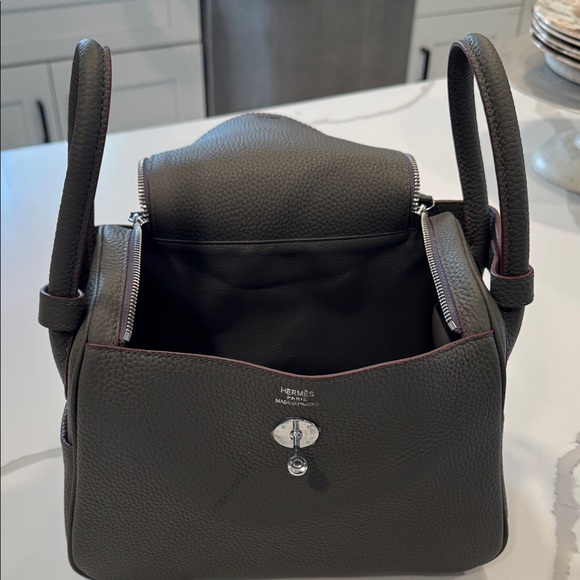 Lindy Stlye Genuine Leather Bag NWT, Never Used - Picture 5 of 7